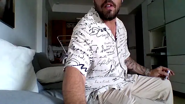 bobotatto online show from May 6, 2026, 1:37 pm