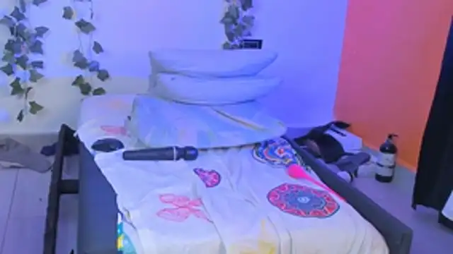 Cataleya19   online show from March 11, 2026, 9:36 am