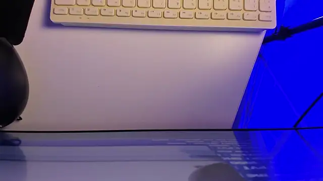 Snapshot of sarah__bigboobs chatting on March 4, 2026, 4:20 am sarah bigboobs online show from March 4, 2026, 4:20 am