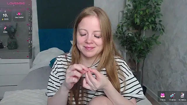 Snapshot of JennyyHot chatting on March 15, 2026, 7:59 am JennyyHot online show from March 15, 2026, 7:59 am