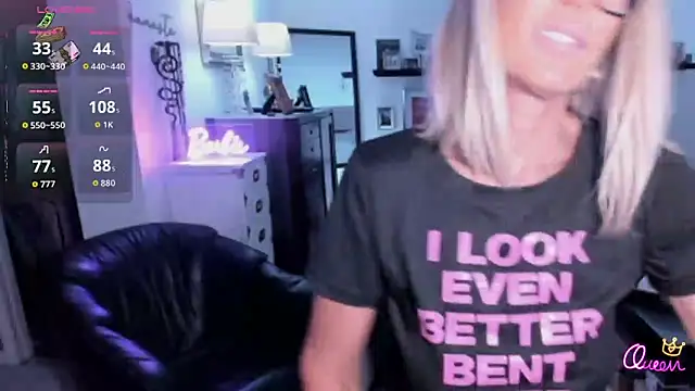 VelvetBarbie online show from April 26, 2026, 7:22 pm