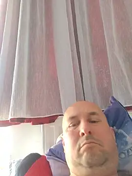 Snapshot of intx800 chatting on May 15, 2026, 3:43 pm intx800 online show from May 15, 2026, 3:43 pm