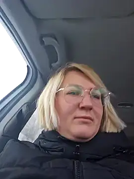 Snapshot of -Schweppes- chatting on January 15, 2025, 7:15 am -Schweppes- online show from January 15, 2025, 7:15 am