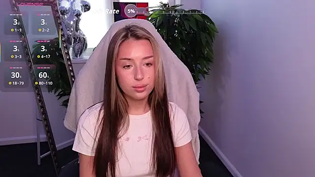 MonicaWeber  online show from October 6, 2025, 1:34 pm