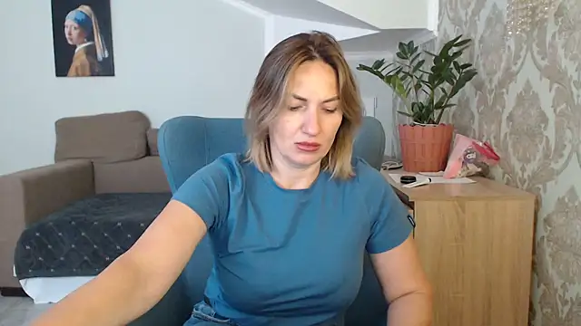 Mallinia online show from October 11, 2025, 12:06 pm