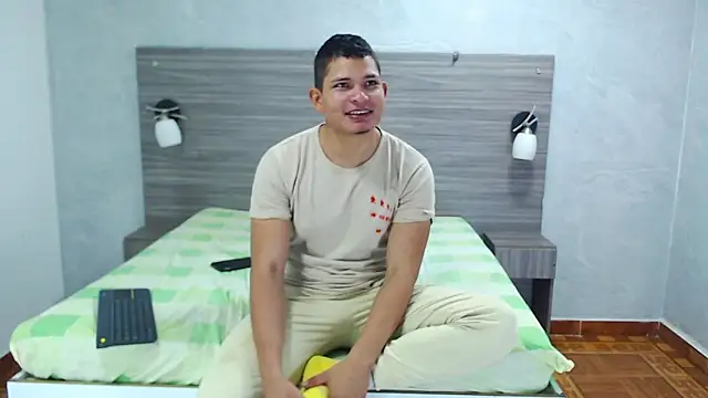 Loony Zion online show from November 21, 2025, 1:10 pm