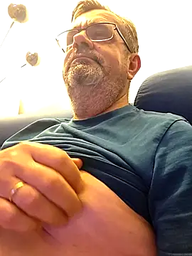 Snapshot of axecoman60 chatting on December 13, 2025, 8:59 pm axecoman60 online show from December 13, 2025, 8:59 pm