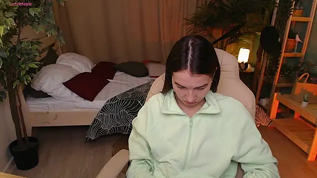 Snapshot of Bellla_Haddid chatting on November 20, 2025, 1:39 am Bellla Haddid online show from November 20, 2025, 1:39 am