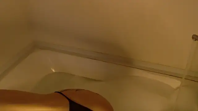 Bellla Haddid online show from March 6, 2026, 12:11 pm