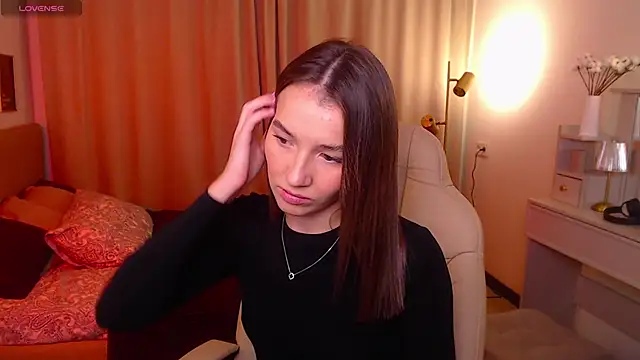 Snapshot of Bellla_Haddid chatting on November 21, 2025, 1:59 am Bellla Haddid online show from November 21, 2025, 1:59 am