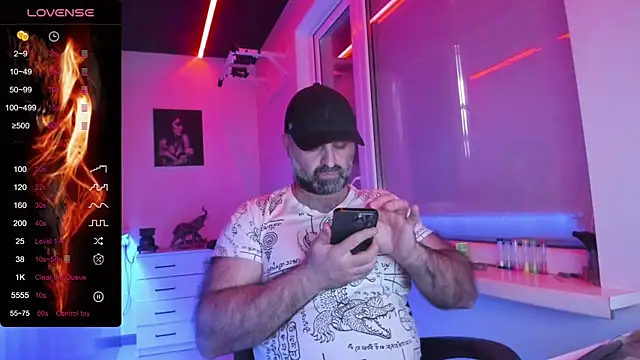 Snapshot of MAGABEAR077 chatting on June 11, 2026, 4:09 am MAGABEAR077 online show from June 11, 2026, 4:09 am
