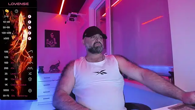 Snapshot of MAGABEAR077 chatting on June 27, 2026, 12:22 pm MAGABEAR077 online show from June 27, 2026, 12:22 pm