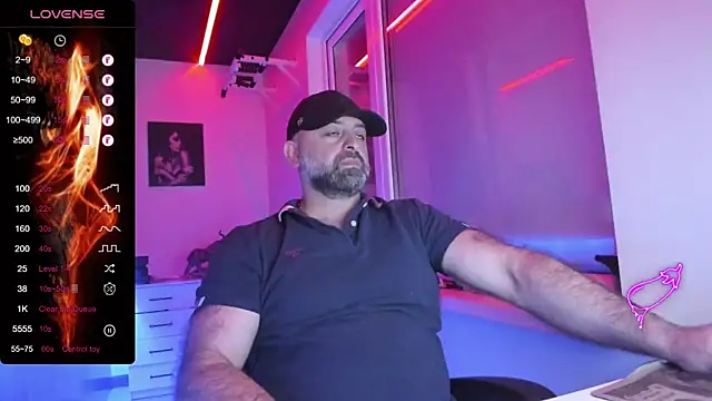 Snapshot of MAGABEAR077 chatting on July 25, 2026, 6:58 pm MAGABEAR077 online show from July 25, 2026, 6:58 pm