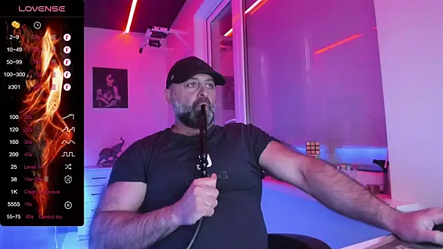 MAGABEAR077 online show from May 5, 2026, 2:47 am