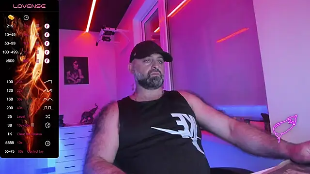Snapshot of MAGABEAR077 chatting on August 2, 2026, 9:23 pm MAGABEAR077 online show from August 2, 2026, 9:23 pm