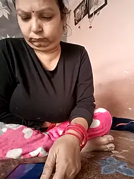 Snapshot of Kavya_kapoor chatting on November 30, 2025, 2:45 am Kavya kapoor online show from November 30, 2025, 2:45 am