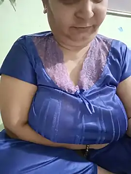 Snapshot of Kavya_kapoor chatting on July 22, 2026, 5:37 pm Kavya kapoor online show from July 22, 2026, 5:37 pm