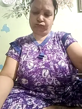Snapshot of Kavya_kapoor chatting on May 14, 2026, 5:43 pm Kavya kapoor online show from May 14, 2026, 5:43 pm
