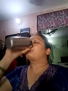 Snapshot of Kavya_kapoor chatting on May 11, 2026, 4:03 am Kavya kapoor online show from May 11, 2026, 4:03 am