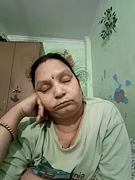 Snapshot of Kavya_kapoor chatting on October 8, 2025, 8:49 am Kavya kapoor online show from October 8, 2025, 8:49 am