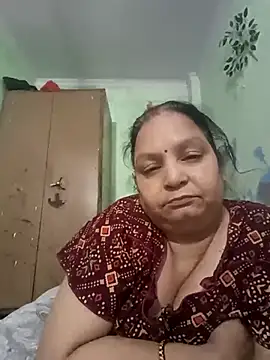 Kavya kapoor online show from October 2, 2025, 4:10 pm