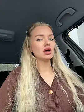 Snapshot of Devill_Angel_ chatting on May 10, 2026, 10:19 am Devill Angel online show from May 10, 2026, 10:19 am