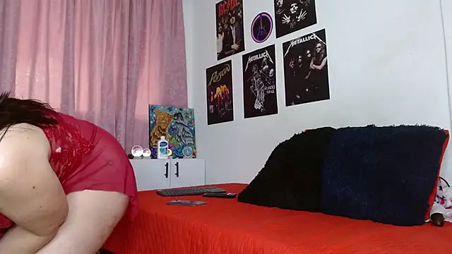 scarlett  morgan online show from November 18, 2025, 2:20 pm