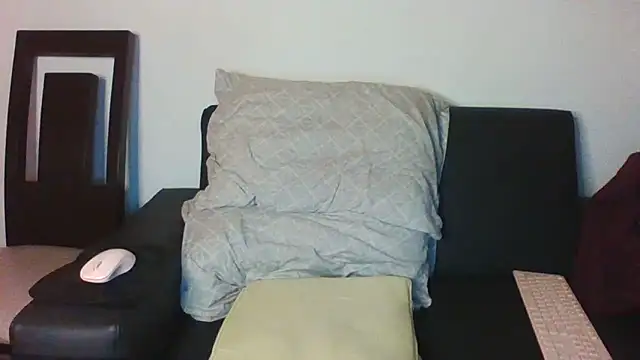 Snapshot of thekelliecapri chatting on April 22, 2026, 3:35 am thekelliecapri online show from April 22, 2026, 3:35 am