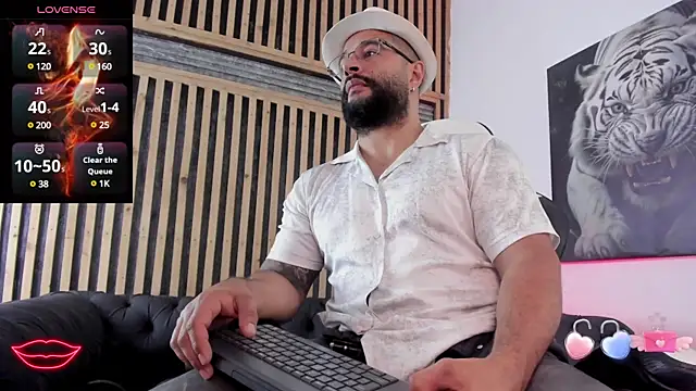 Snapshot of Luke__09 chatting on March 13, 2025, 12:24 pm Luke 09 online show from March 13, 2025, 12:24 pm