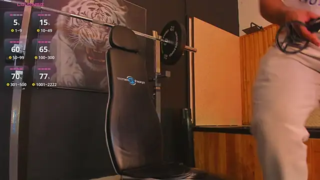 Snapshot of Luke__09 chatting on January 8, 2026, 11:49 am Luke 09 online show from January 8, 2026, 11:49 am