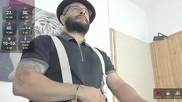 Snapshot of Luke__09 chatting on October 18, 2025, 11:12 am Luke 09 online show from October 18, 2025, 11:12 am