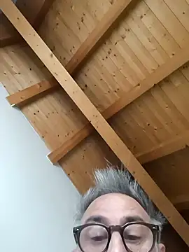 Snapshot of Ragno1968 chatting on April 12, 2026, 4:32 pm Ragno1968 online show from April 12, 2026, 4:32 pm