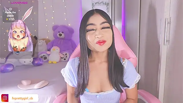 Snapshot of urfavprettygirl chatting on November 14, 2025, 7:45 am urfavprettygirl online show from November 14, 2025, 7:45 am