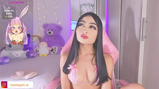 Snapshot of urfavprettygirl chatting on November 19, 2025, 5:07 am urfavprettygirl online show from November 19, 2025, 5:07 am