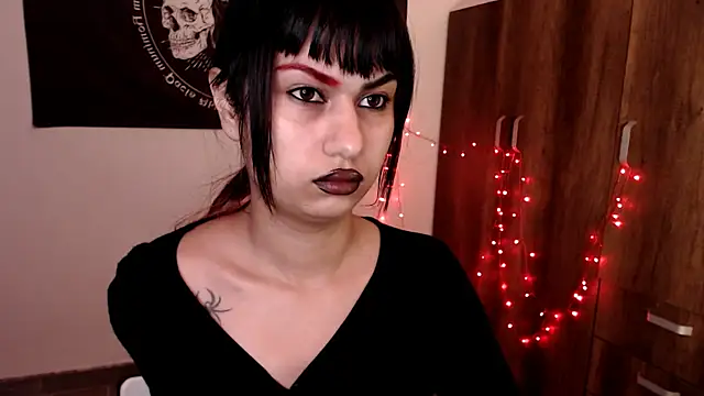 Little-Lucifer online show from March 12, 2026, 9:41 pm