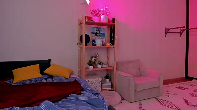 lovely ki online show from April 29, 2026, 5:33 am