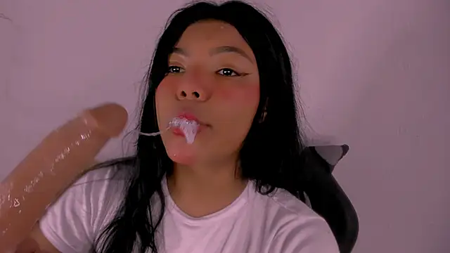 veky saliva01 online show from October 22, 2025, 10:58 am