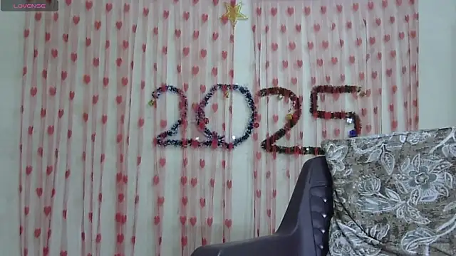 Preeti-Sexy online show from January 9, 2025, 6:06 am