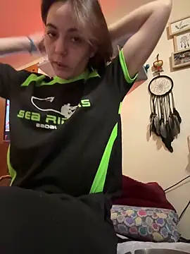 kattleya1407 online show from April 13, 2026, 7:40 pm