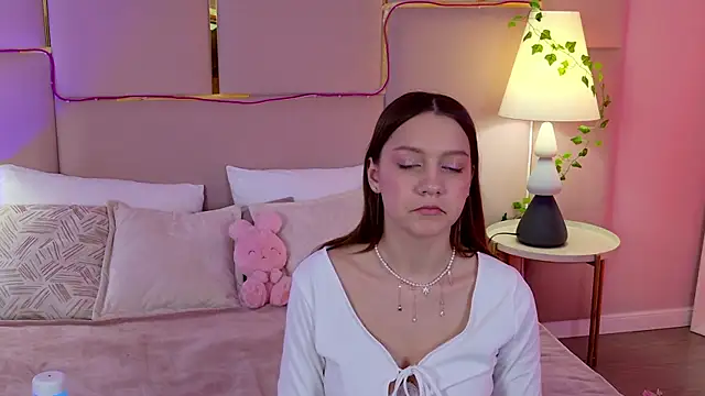 Snapshot of AliceBrayan chatting on February 24, 2025, 11:32 am AliceBrayan online show from February 24, 2025, 11:32 am