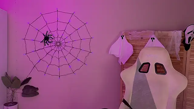 Snapshot of Miss_Mia_Murr chatting on October 30, 2025, 5:17 am Miss Mia Murr online show from October 30, 2025, 5:17 am