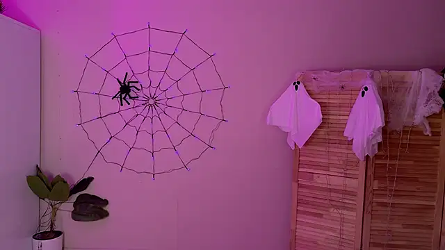 Snapshot of Miss_Mia_Murr chatting on October 31, 2025, 5:15 am Miss Mia Murr online show from October 31, 2025, 5:15 am