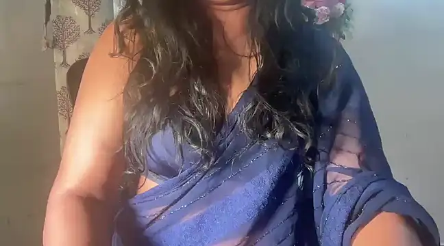 Winterblue  online show from February 15, 2025, 3:31 am