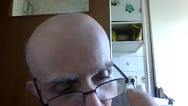 Snapshot of mariusica1@xh chatting on June 13, 2026, 1:09 pm mariusica1xh online show from June 13, 2026, 1:09 pm