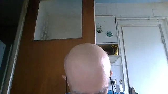 Snapshot of mariusica1@xh chatting on June 6, 2026, 4:23 pm mariusica1xh online show from June 6, 2026, 4:23 pm