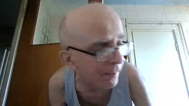 Snapshot of mariusica1@xh chatting on June 17, 2026, 6:35 am mariusica1xh online show from June 17, 2026, 6:35 am