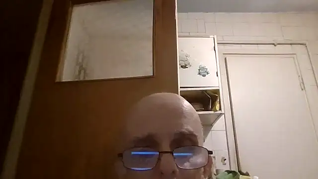 Snapshot of mariusica1@xh chatting on June 18, 2026, 9:20 pm mariusica1xh online show from June 18, 2026, 9:20 pm
