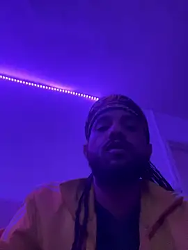 Snapshot of Rastamanzigy22 chatting on October 16, 2025, 1:03 am Rastamanzigy22 online show from October 16, 2025, 1:03 am