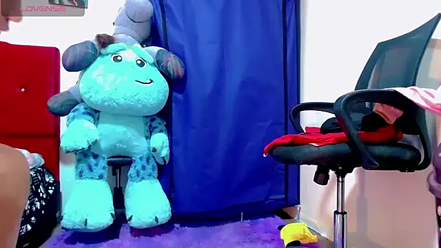 nicol gill  online show from January 24, 2025, 11:26 am