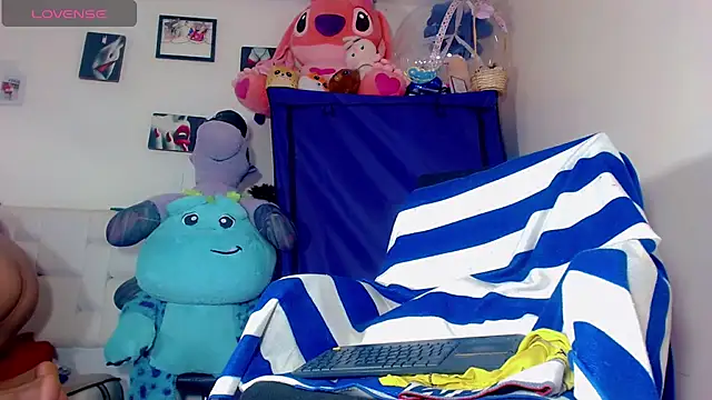 nicol gill  online show from January 17, 2025, 11:17 am